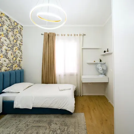 Modern 2 Bedroom With Balcony In Location شقة