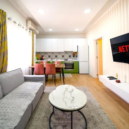 Modern 2 Bedroom With Balcony In Location شقة