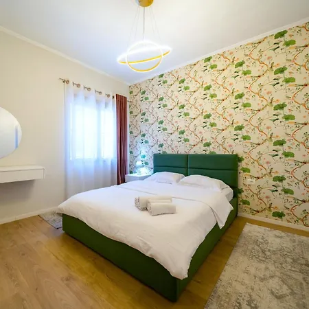 شقة Modern 2 Bedroom With Balcony In Location *