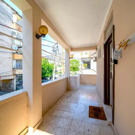 Modern 2 Bedroom With Balcony In Location アパート